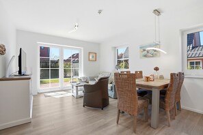 Interior - Nautilus - Apartment (55sqm) for 4 persons with terrace and sep. Guest WC (Krummhörn)