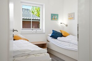 2 bedrooms, in-room safe, iron/ironing board, WiFi