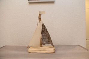 Unclassified image, 3 of 25, button