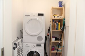 Unclassified image, 2 of 25, button