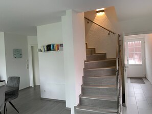 Interior - Loppi Hus - High-quality vacation home in direct canal location (Hinte)