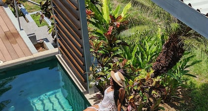 Pura Vida Luxury Villa W/King, Hotub, Pool, Yoga Platform Minutes from Beach