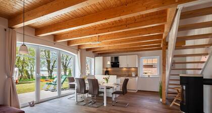Seeblick Warin - Seeblick Warin: Luxury vacation home directly on the lake