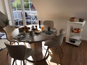 Imagen sin descripción, 3 de 18, botón