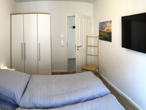 Unclassified image, 5 of 24, button