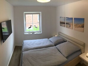 2 bedrooms, iron/ironing board, WiFi - Dieklöper - New and cozy vacation apartment in a central location (Krummhörn)