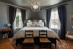 1 bedroom, iron/ironing board, free WiFi, bed sheets - Blacksmith Apartment| Lux Extended Stay in Belmont (Charlottesville)