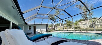 Pool house - heated pool in heart of Melbourne, minutes to beach