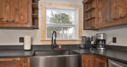 Renovated Cabin On River|Bretton Woods| Mt. Washington|Fishing+Hiking| Fire pit|