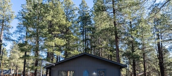 Casita Hideaway • Simple, Dog-Friendly & Trail Access
