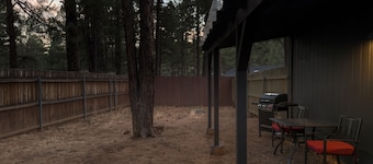 Casita Hideaway • Simple, Dog-Friendly & Trail Access