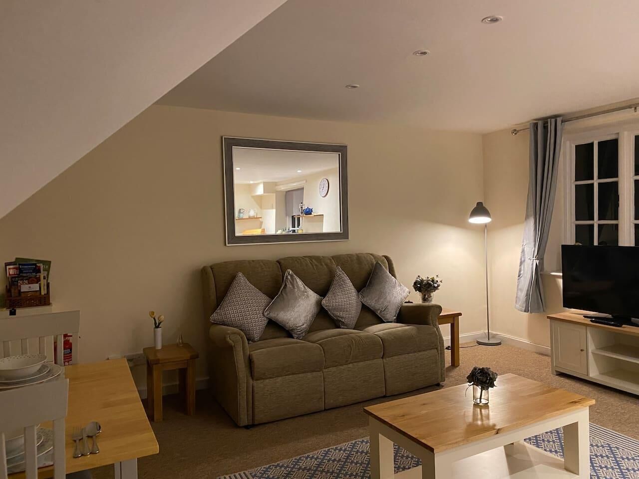 テレビ、スマートスピーカー、ステレオ