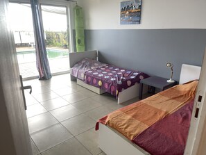 2 habitaciones, cuna de viaje, wifi gratis y ropa de cama 