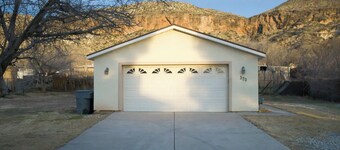 Wanderlust House - Cute & Cozy w/ Big Game Room