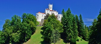 Twin Oasis Retreat with Pool & Spa, Sveti Ivan Zelina, Croatia