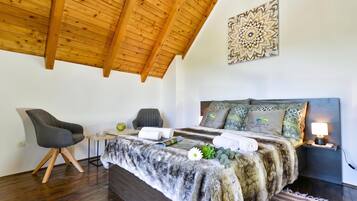 2 bedrooms, WiFi (free), bed sheets