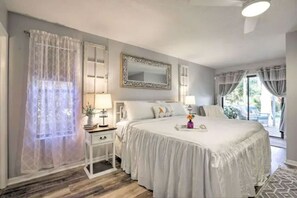 3 chambres, bureau, fer et planche à repasser, lit parapluie