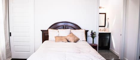 1 bedroom, desk, iron/ironing board, free WiFi