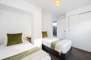 2 bedrooms, iron/ironing board, travel cot, WiFi