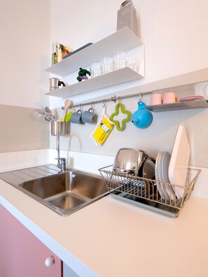 Fridge, microwave, stovetop, coffee/tea maker - Apartment Comfort III (Pietra Ligure)