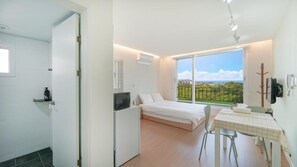 베이직룸, 침실 1개 (Badahyang 201(2bakisangyeyakganeung)) | 1 개의 침실, 무료 WiFi