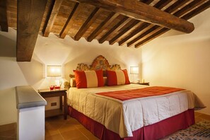 5 bedrooms, iron/ironing board, travel cot, free WiFi
