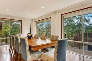 Dining - Stunning Mountain views minutes from all services (Mullumbimby Creek)