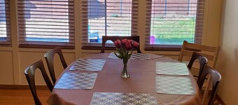 Comfy Furnished 3B/2B House in Central Redwood City