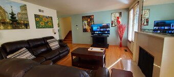 Comfy Furnished 3B/2B House in Central Redwood City