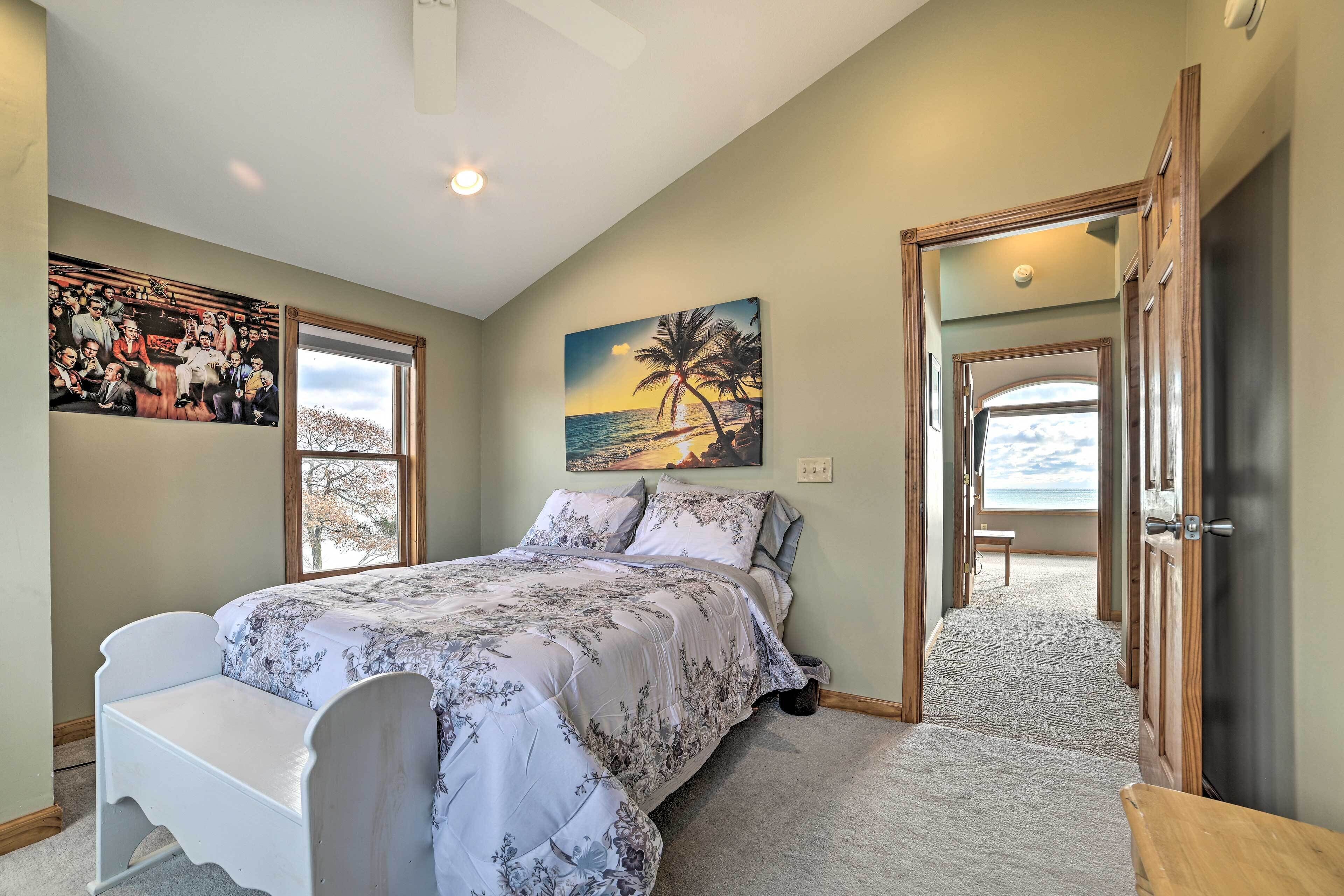 4 slaapkamers, een strijkplank/strijkijzer, internet, beddengoed