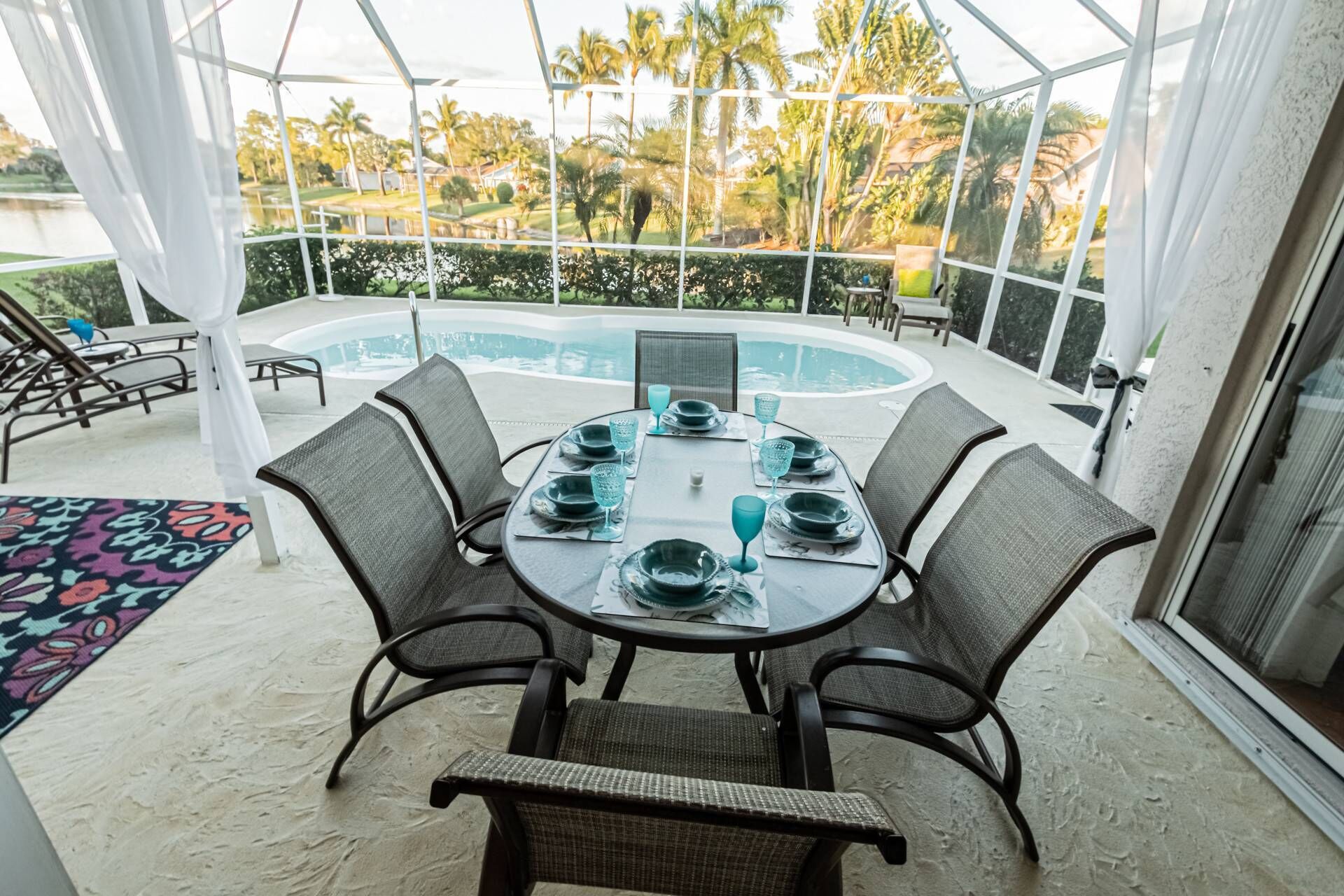 Briarwood Home- w/heated pool, covered lanai w/outdoor TV & amazing lake views!