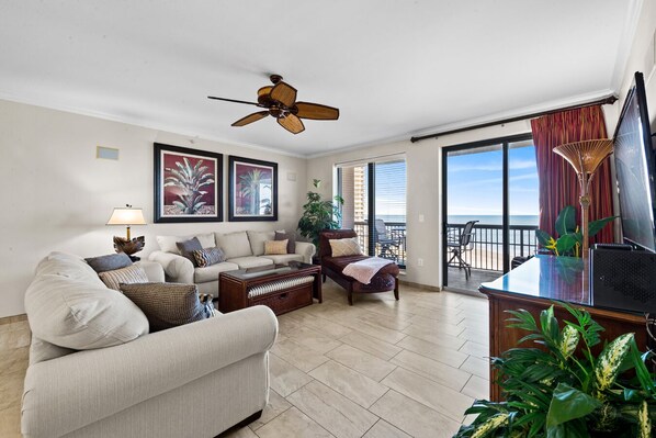 Living area - $150 activities - E-gift card when you book - Oceanfront Balcony | 9th Floor Margate Tower | M904 (Myrtle Beach)