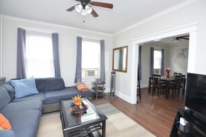 Smart TV, video games, offices - Cozy Beds w/ Parking & Laundry Near RU/RWJ/Train (Highland Park)