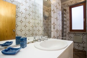Bathtub