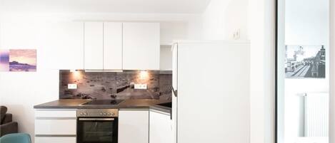 ثلاجة، ميكروويف، فرن، غسالة أطباق