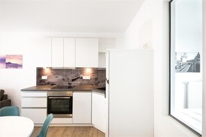 Køleskab, mikrobølgeovn, ovn, opvaskemaskine