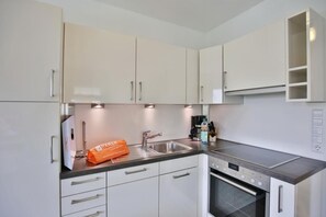 Køleskab, mikrobølgeovn, ovn, opvaskemaskine