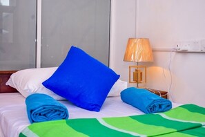 4 bedrooms, iron/ironing board, free WiFi, bed sheets -  Ruk Villa NO 1, Hikkaduwa, srilanka (Hikkaduwa)