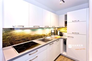 Kühlschrank, Mikrowelle, Geschirrspüler