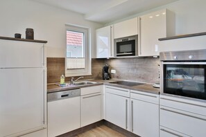 Køleskab, mikrobølgeovn, ovn, opvaskemaskine