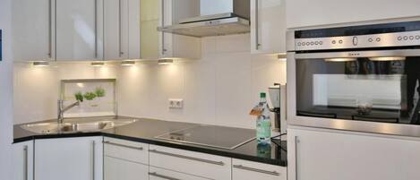 Køleskab, mikrobølgeovn, ovn, opvaskemaskine