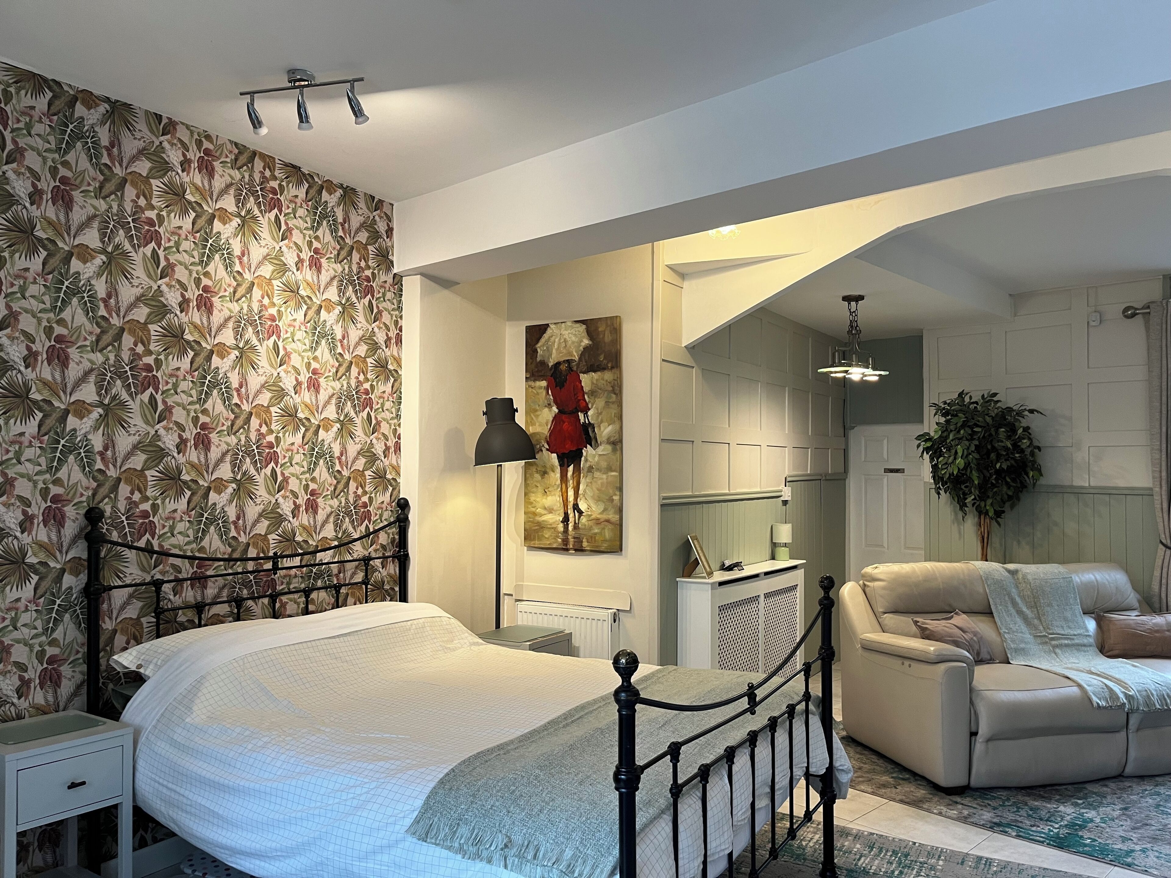 In-room safe, iron/ironing board, free WiFi, bed sheets