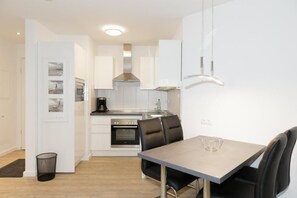 Køleskab, mikrobølgeovn, ovn, opvaskemaskine