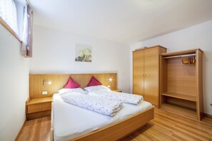 1 chambre, accès au Wi-Fi (inclus), literie fournie