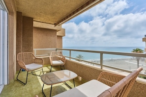 Property grounds - Stylish Apartment with Sea View and Pool (Torrox Costa)