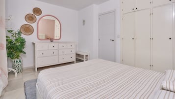 2 habitaciones, tabla de planchar con plancha y wifi gratis