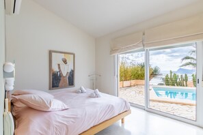 3 chambres, fer et planche à repasser, Wi-Fi gratuit, draps fournis