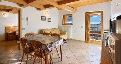 Apartment "Cima Fopel" mit Bergblick, WLAN, Balkon, Terrasse und Garten
