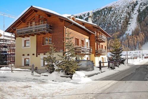 Appartamento Paradisin mit Bergblick