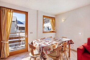 Dining - Paradisin Apartment with Mountain Views (Livigno)